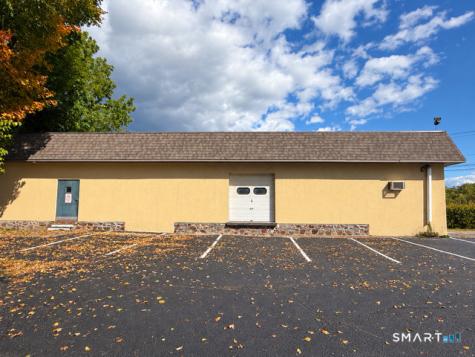 54 Chamberlain Highway Meriden CT 06451