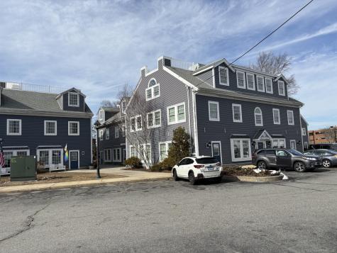 70 Howard Street New London CT 06320