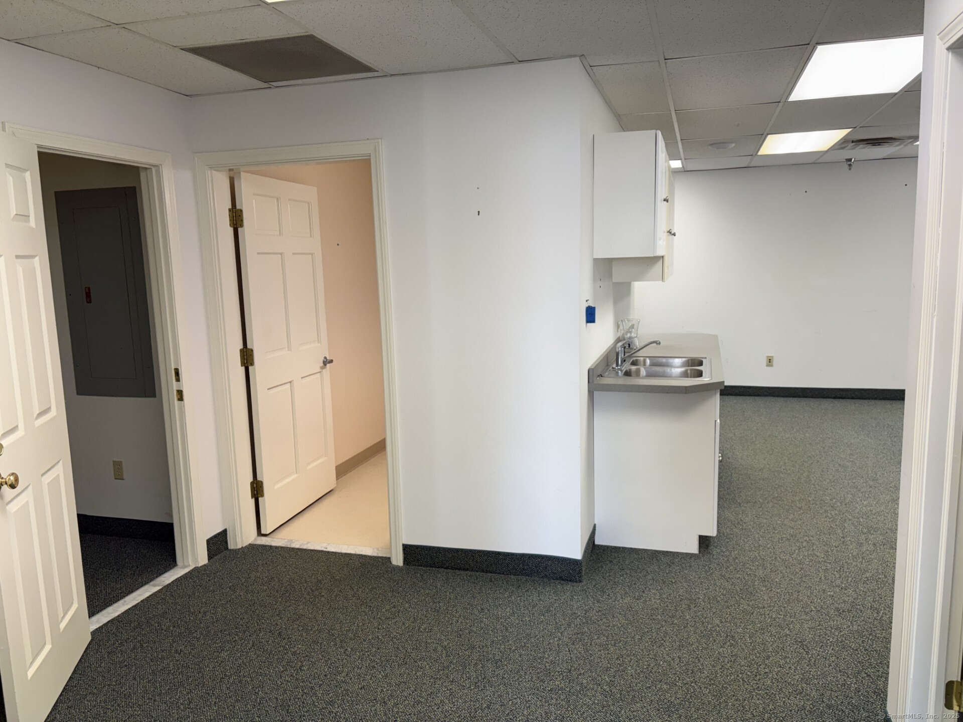 70 Howard Street New London CT 06320