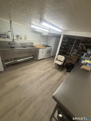 24 Golway Street Manchester CT 06042