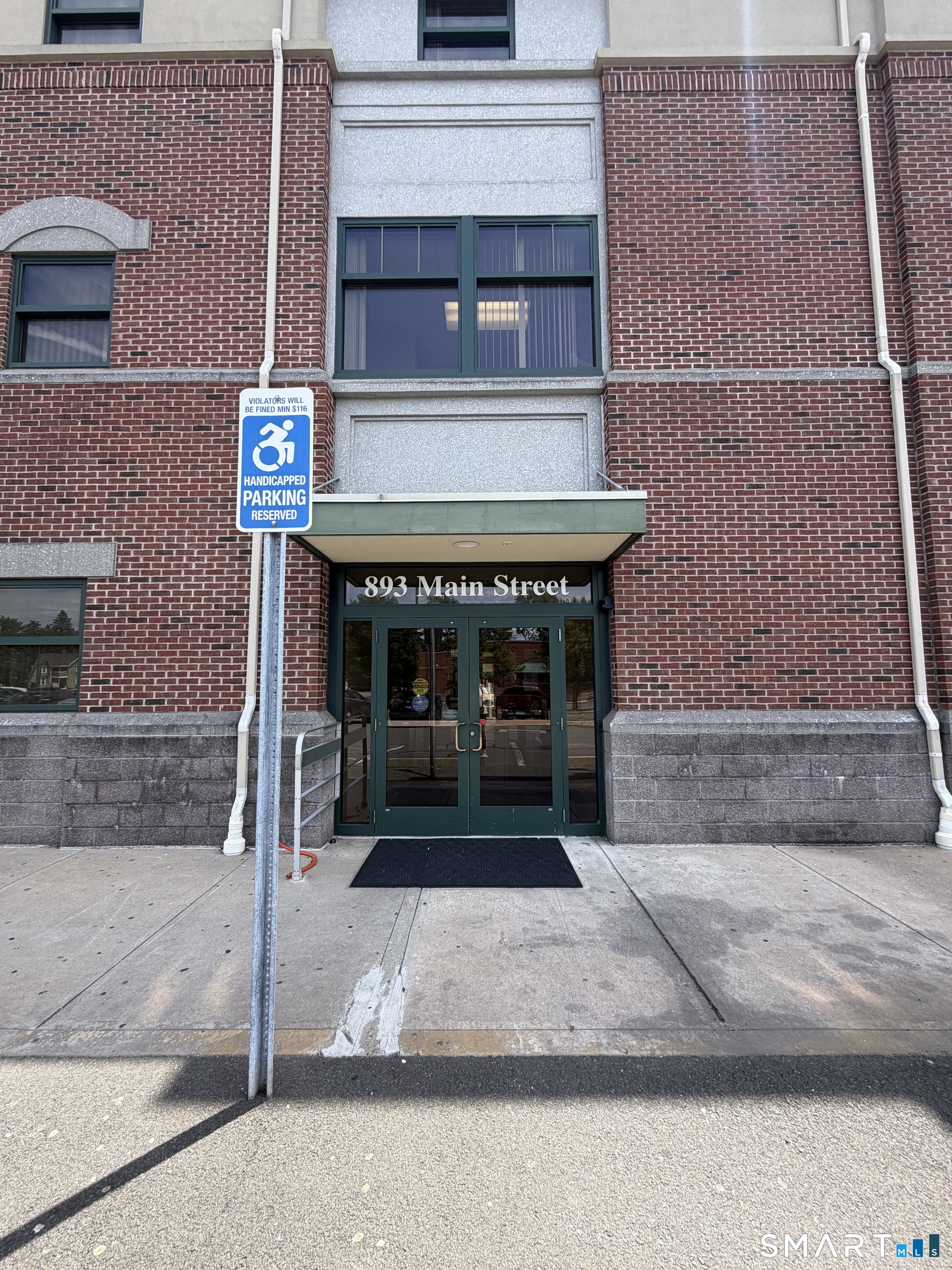 893 Main Street East Hartford CT 06108