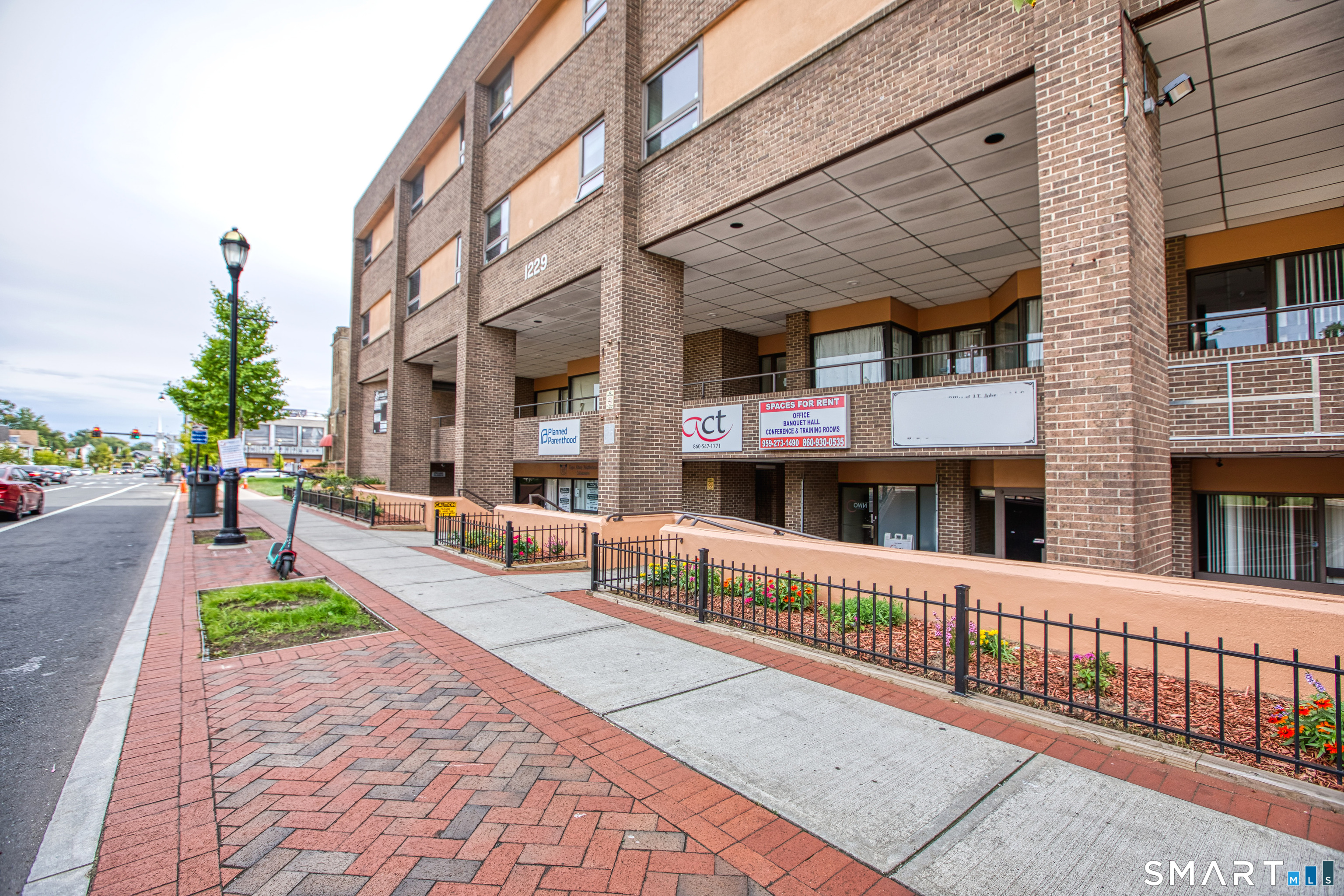 1229 Albany Avenue Hartford CT 06112