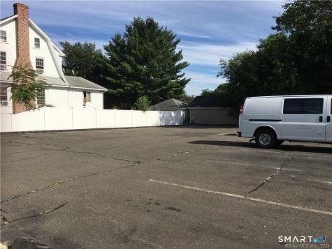 4942 Main Street Bridgeport CT 06606