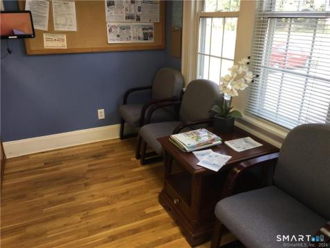 4942 Main Street Bridgeport CT 06606