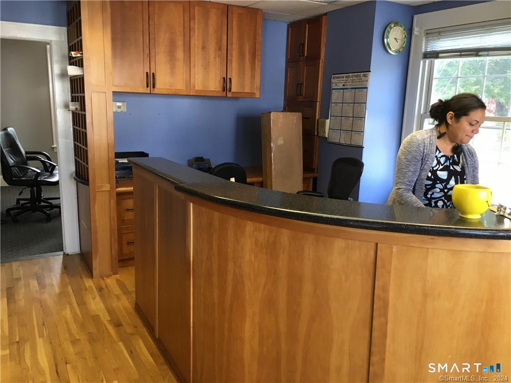 4942 Main Street Bridgeport CT 06606