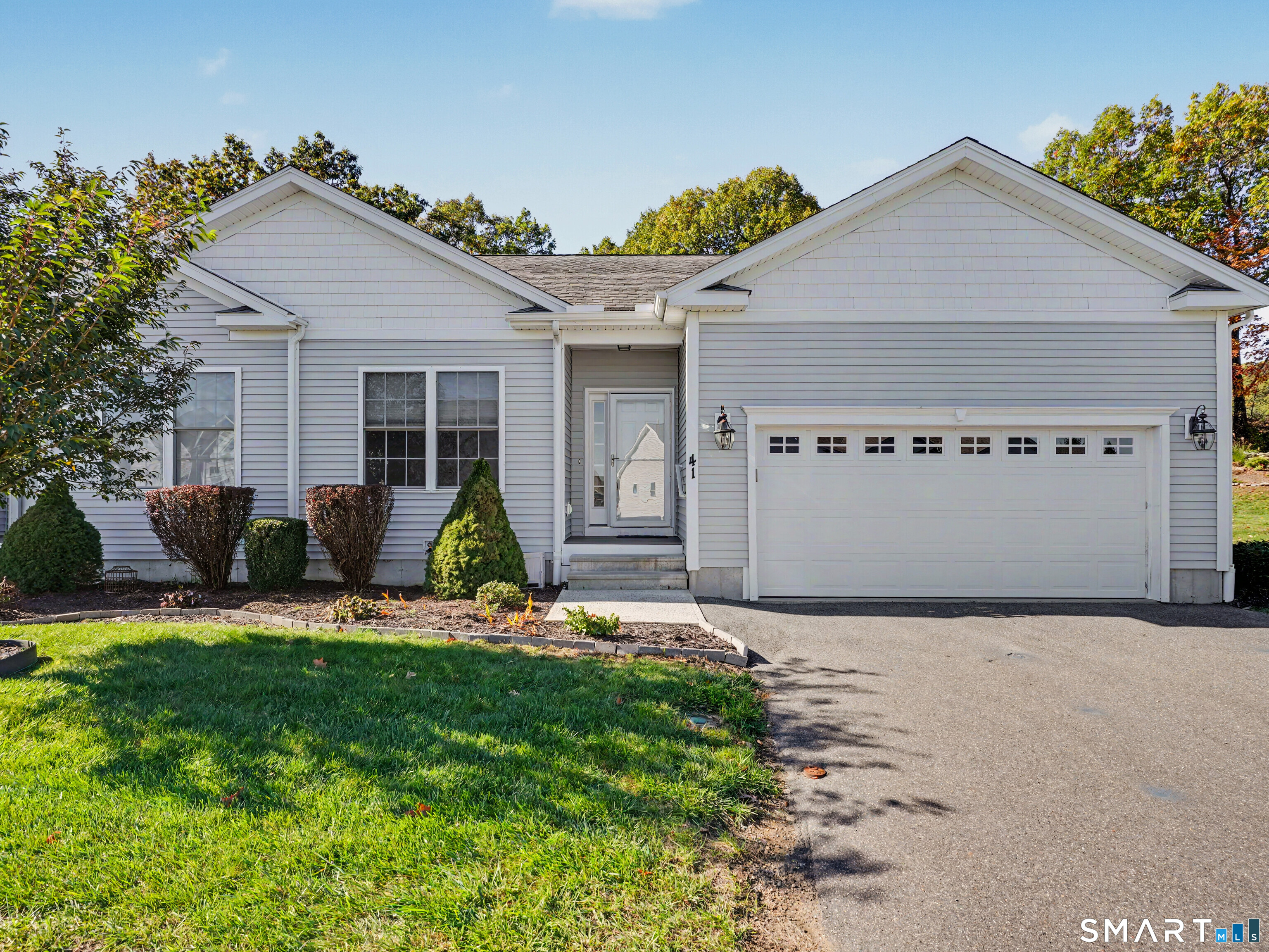 41 Pondview Circle Beacon Falls CT 06403