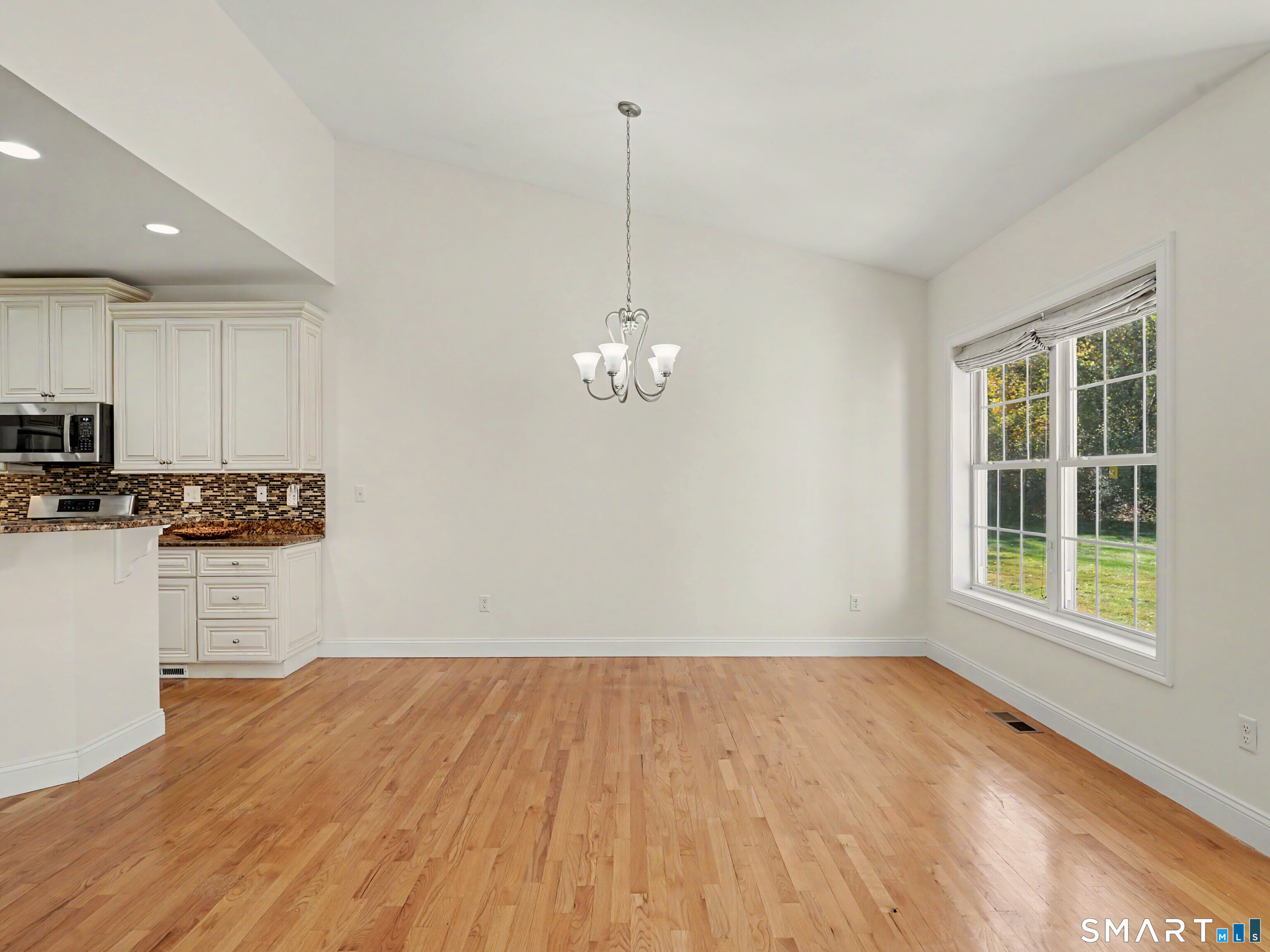 41 Pondview Circle Beacon Falls CT 06403
