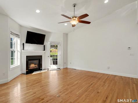 41 Pondview Circle Beacon Falls CT 06403