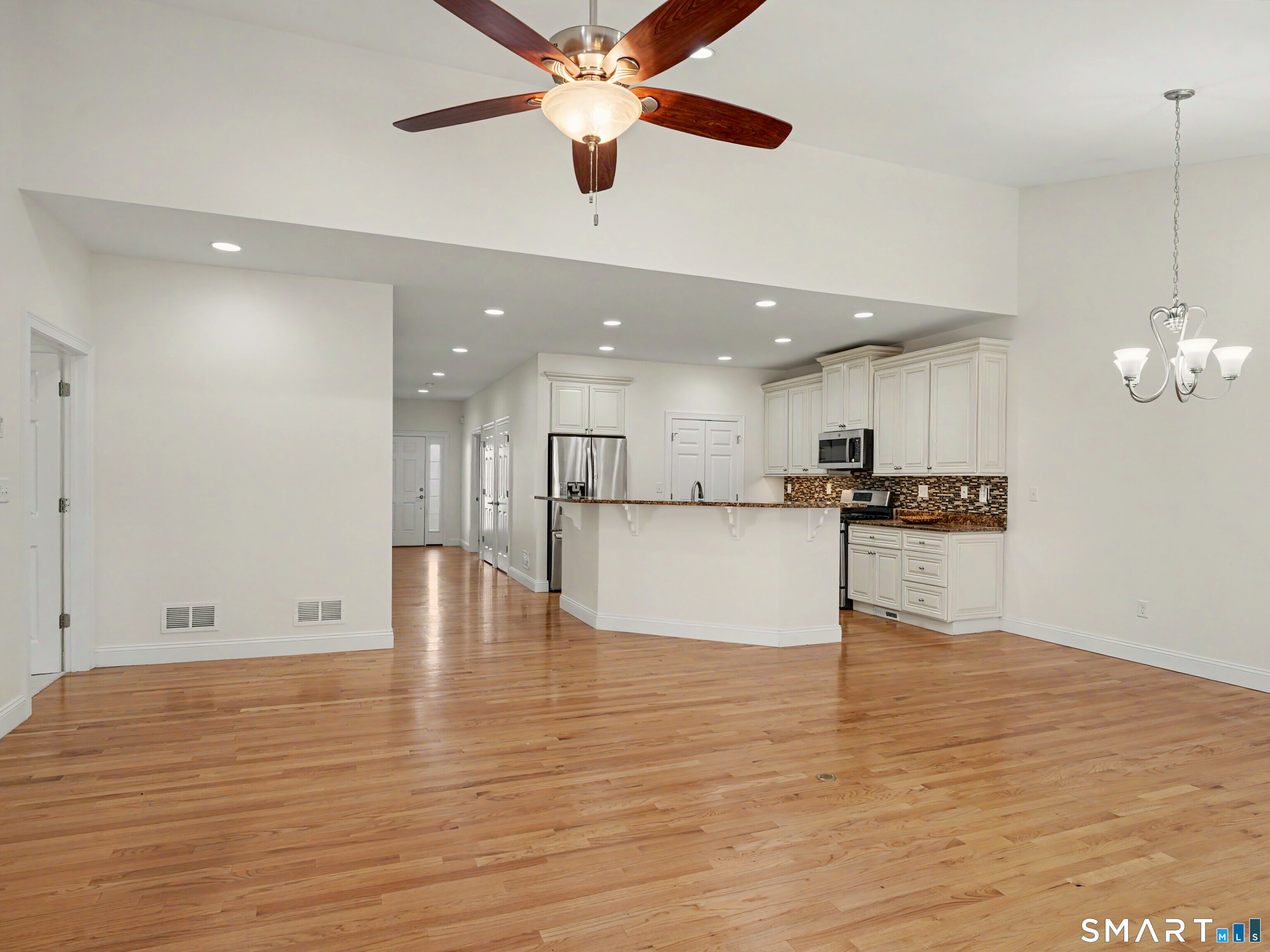 41 Pondview Circle Beacon Falls CT 06403