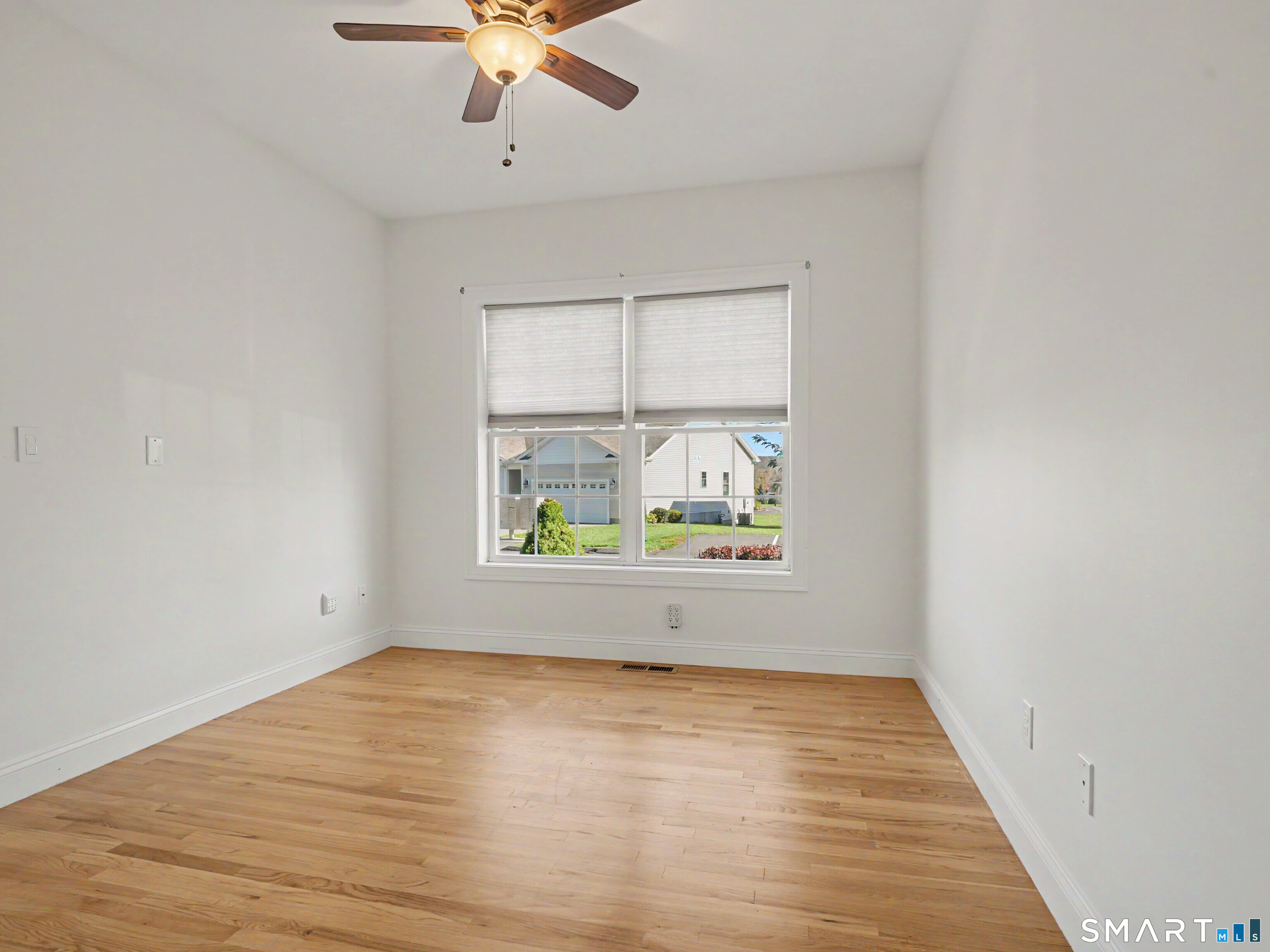 41 Pondview Circle Beacon Falls CT 06403