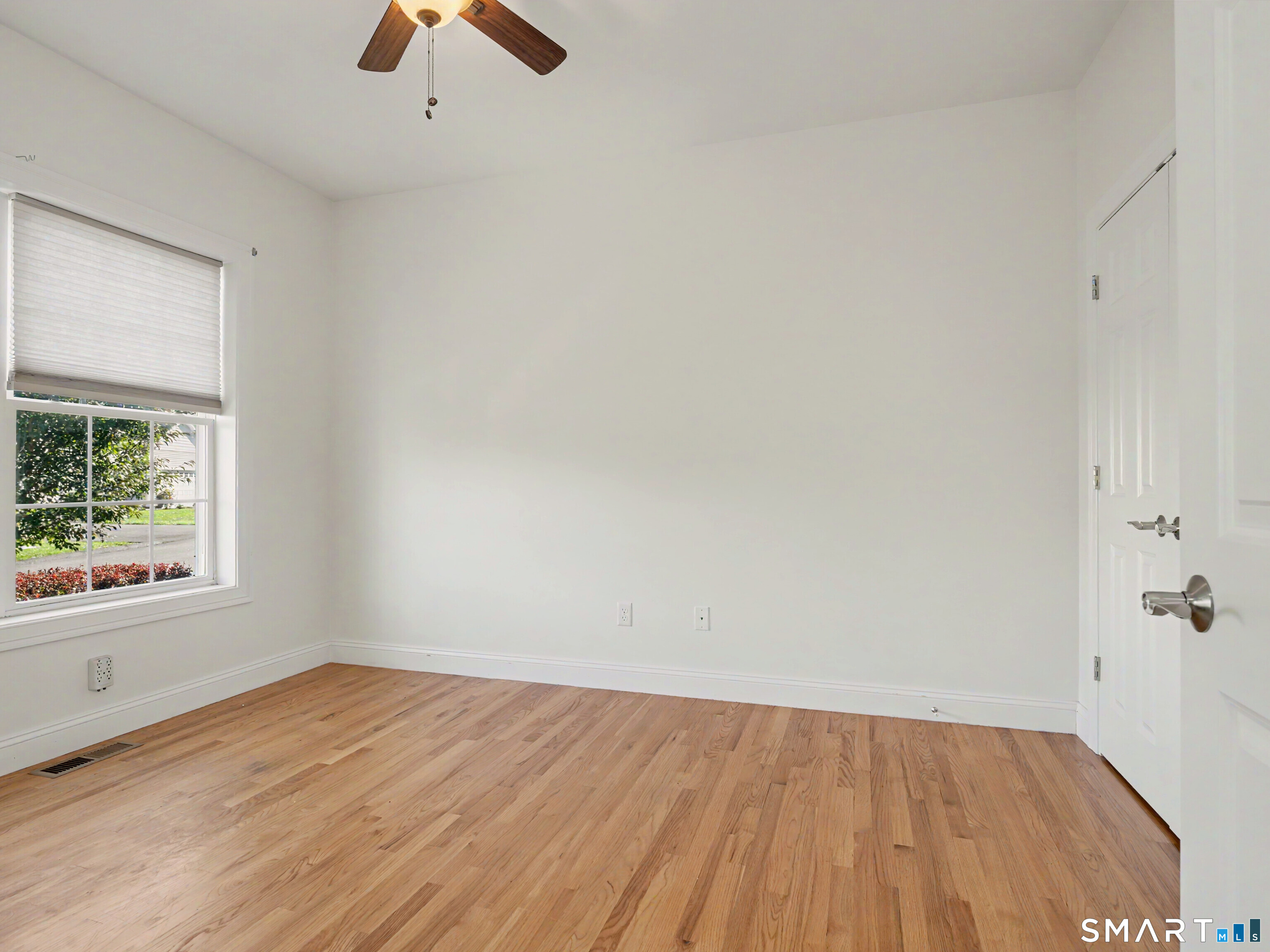 41 Pondview Circle Beacon Falls CT 06403