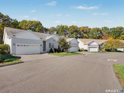 41 Pondview Circle Beacon Falls CT 06403