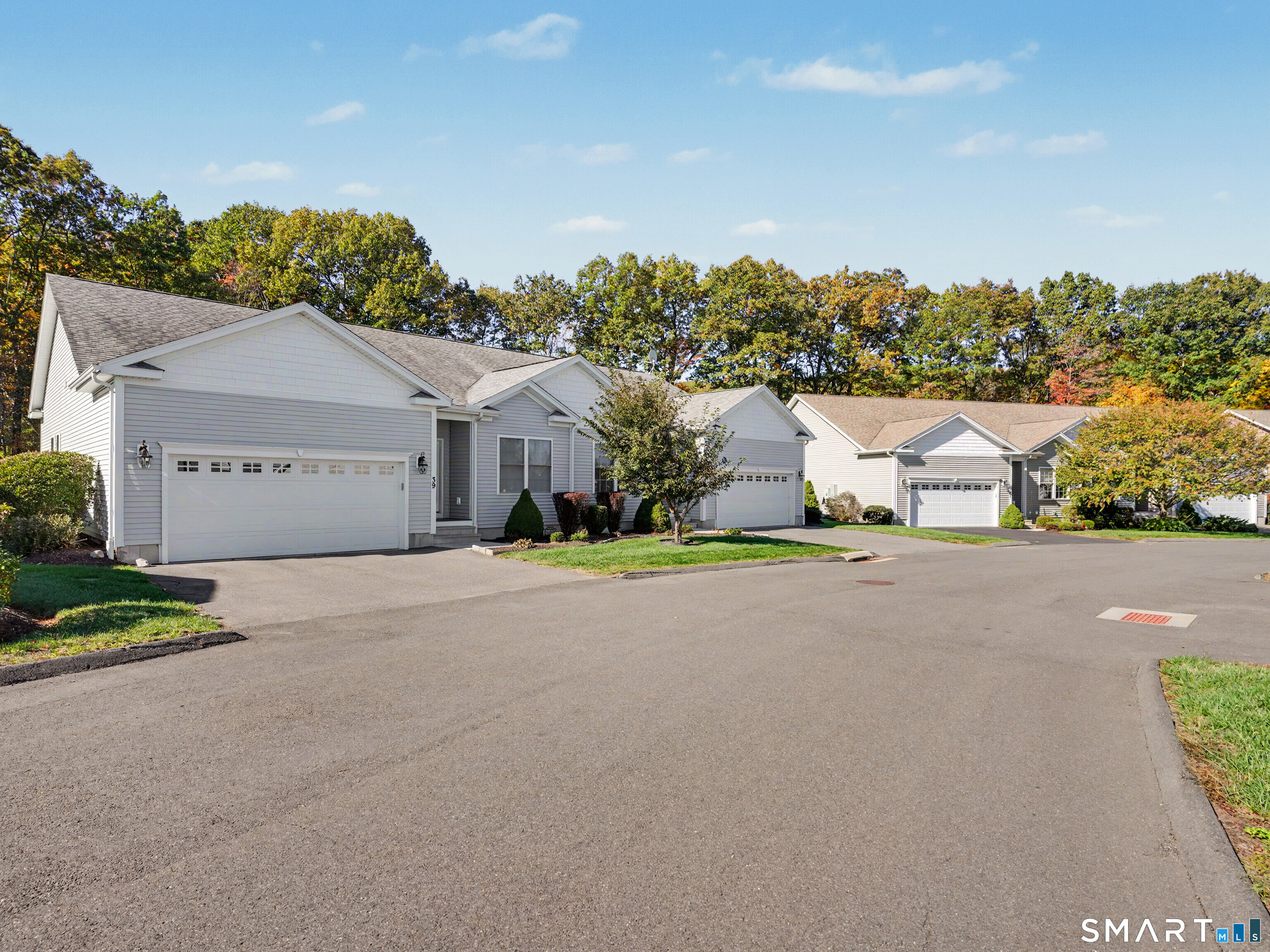 41 Pondview Circle Beacon Falls CT 06403