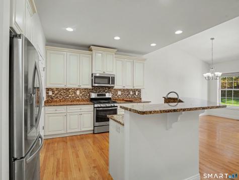 41 Pondview Circle Beacon Falls CT 06403