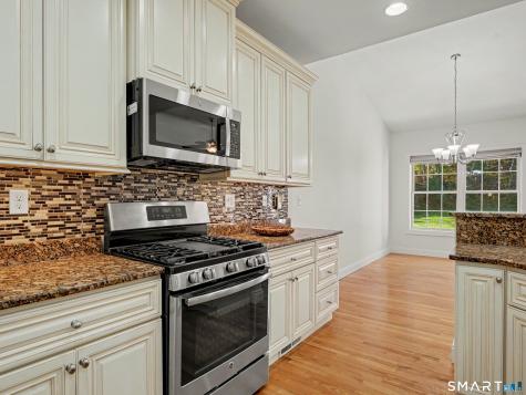 41 Pondview Circle Beacon Falls CT 06403