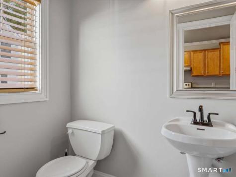527 West Thames Street Norwich CT 06360