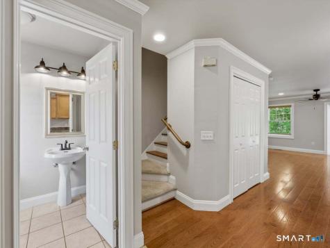 527 West Thames Street Norwich CT 06360