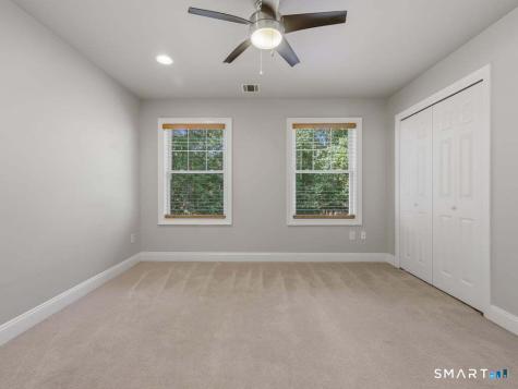 527 West Thames Street Norwich CT 06360