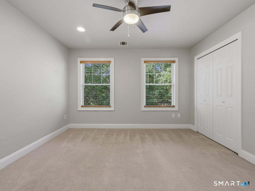 527 West Thames Street Norwich CT 06360