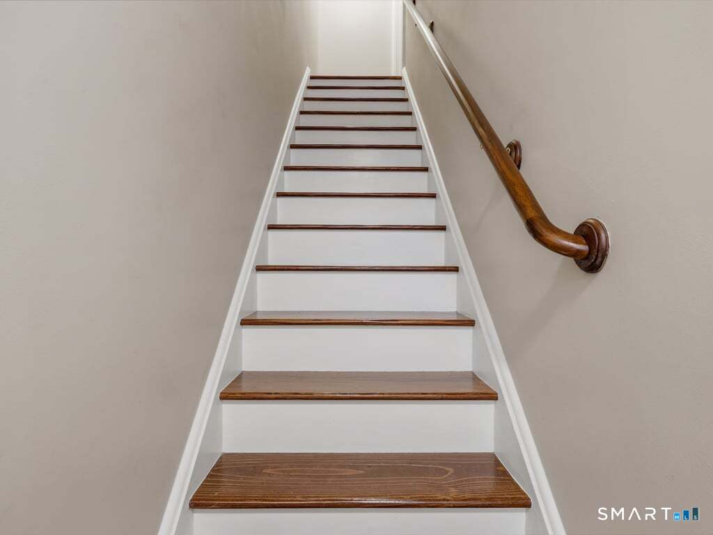 527 West Thames Street Norwich CT 06360