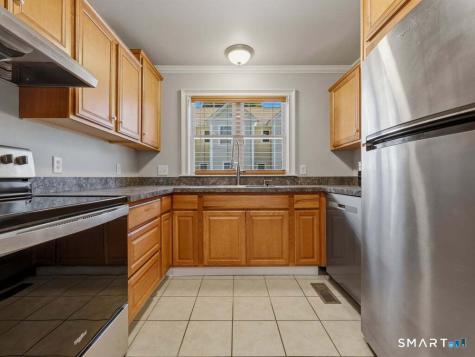 527 West Thames Street Norwich CT 06360