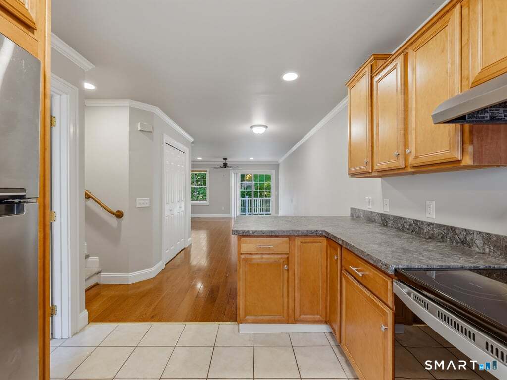 527 West Thames Street Norwich CT 06360