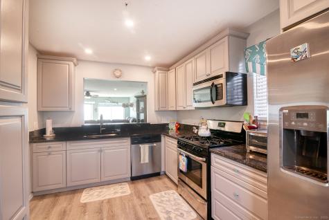 1 Mansfield Grove Road East Haven CT 06512