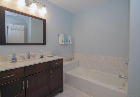 1 Mansfield Grove Road East Haven CT 06512