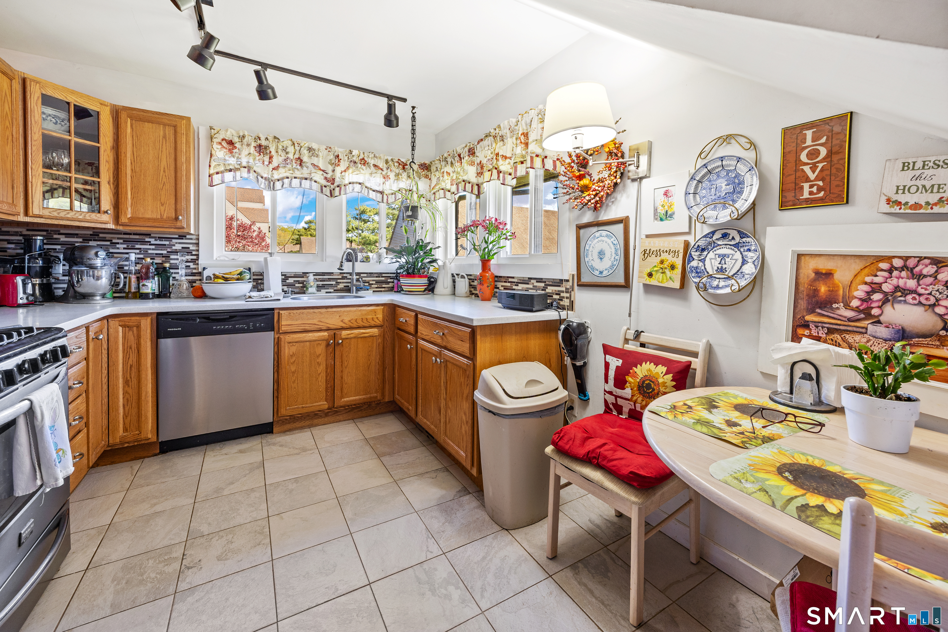 64 Montoya Drive Branford CT 06405