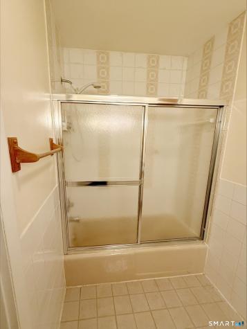 7 Woodland Avenue Bloomfield CT 06002