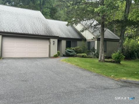 18 Heritage Crest Southbury CT 06488