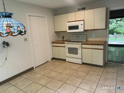18 Heritage Crest Southbury CT 06488