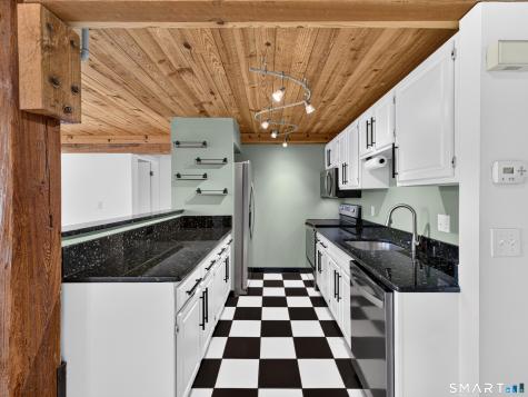 68 Thermos Avenue Norwich CT 06360