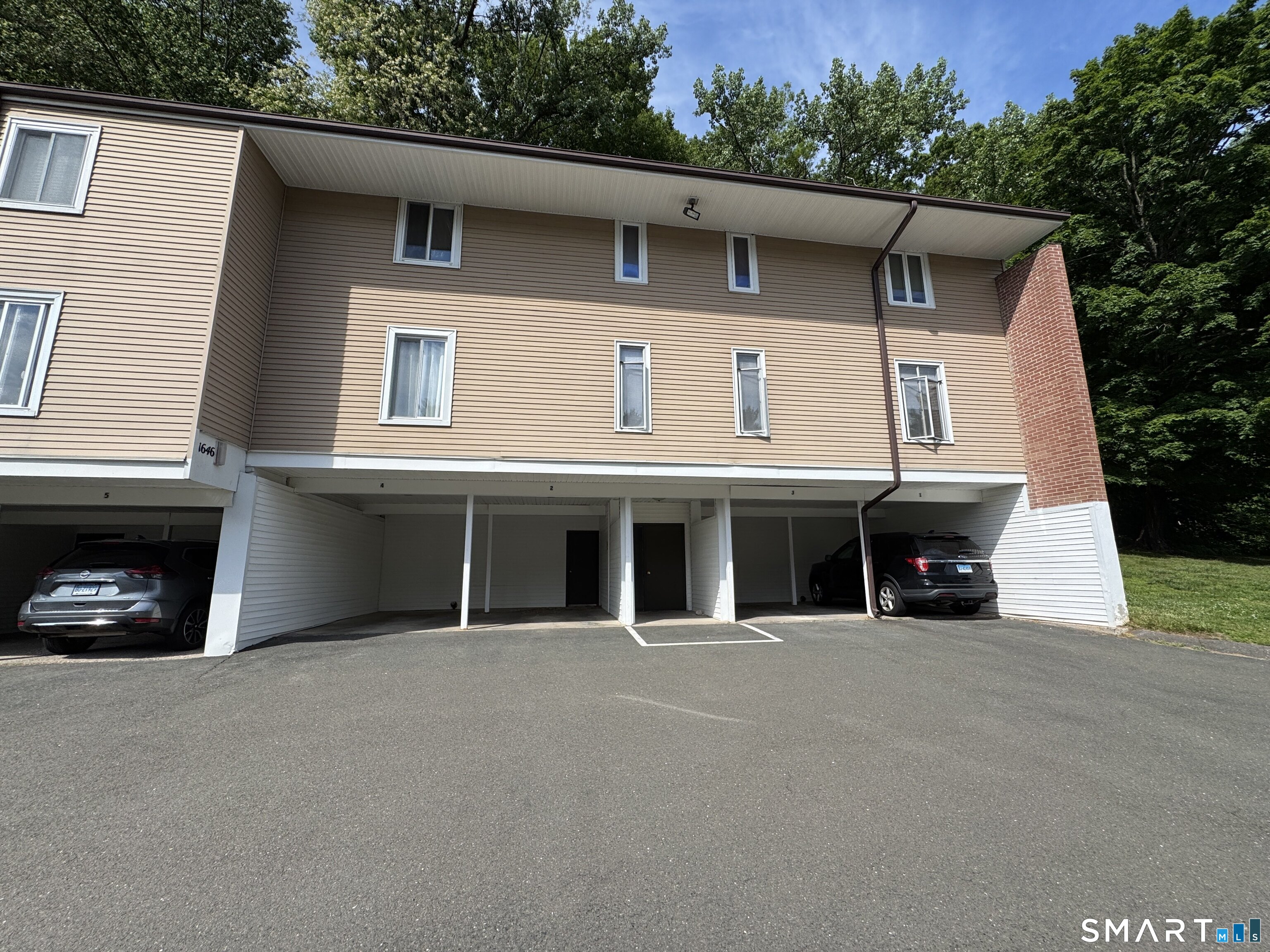 1634 Farmington Avenue Farmington CT 06085