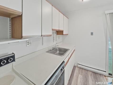 1634 Farmington Avenue Farmington CT 06085