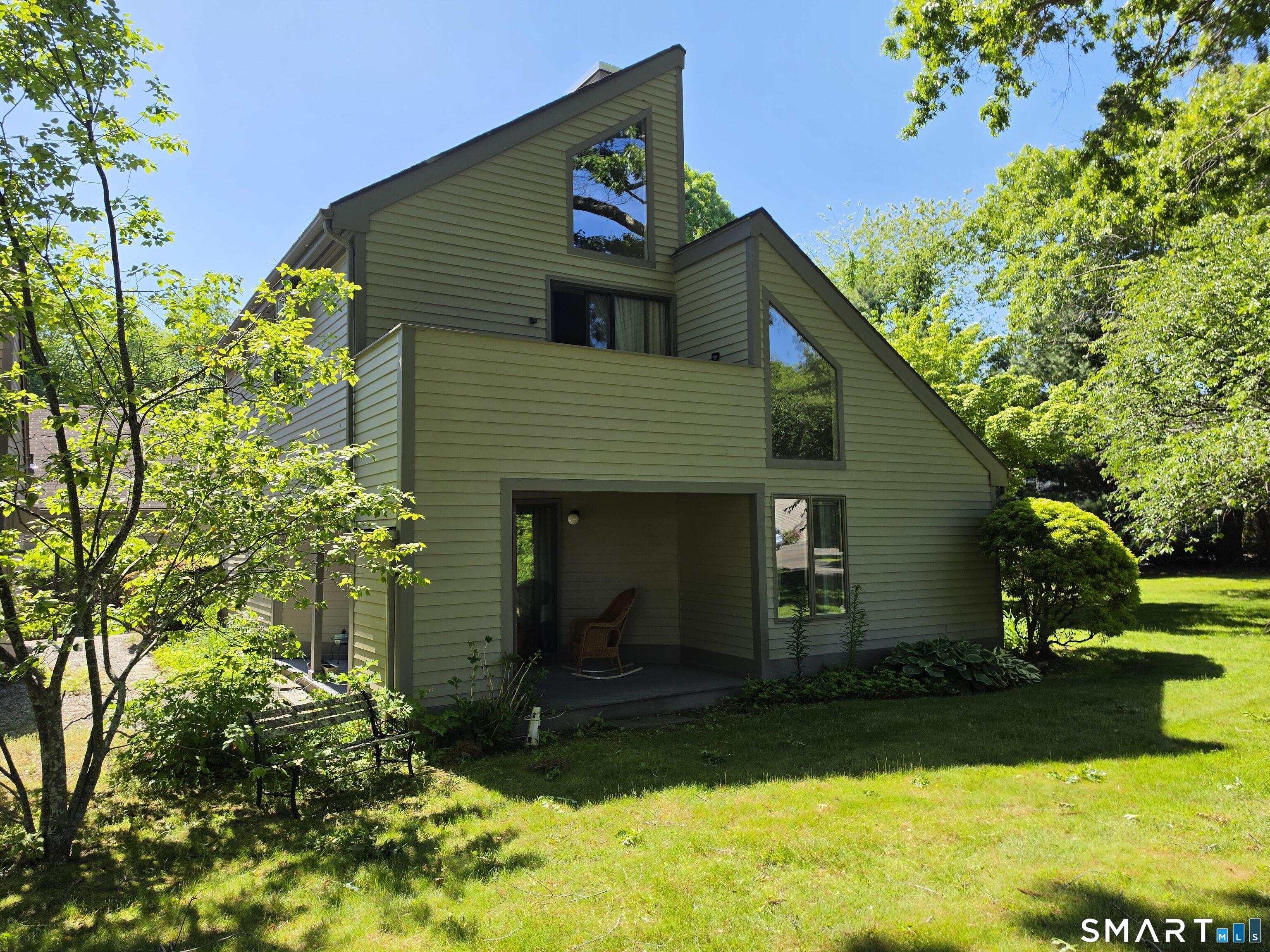 17-D Yankee Glen Drive Madison CT 06443