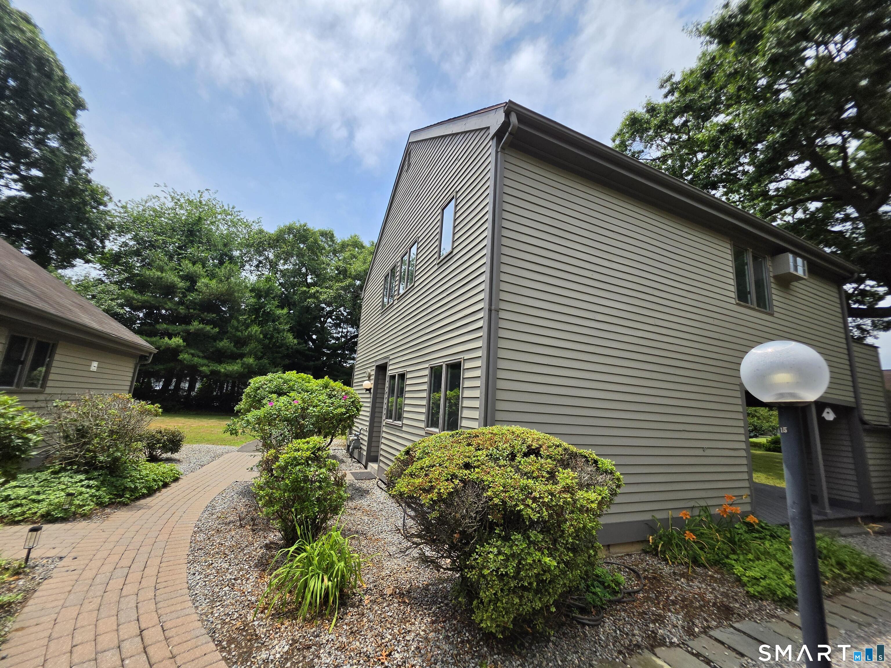 17-D Yankee Glen Drive Madison CT 06443