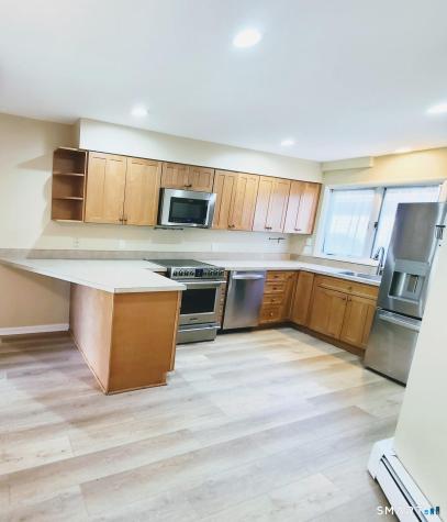 17-D Yankee Glen Drive Madison CT 06443