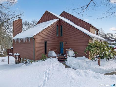 97 West Main Street East Lyme CT 06357