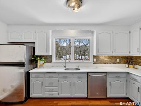 97 West Main Street East Lyme CT 06357