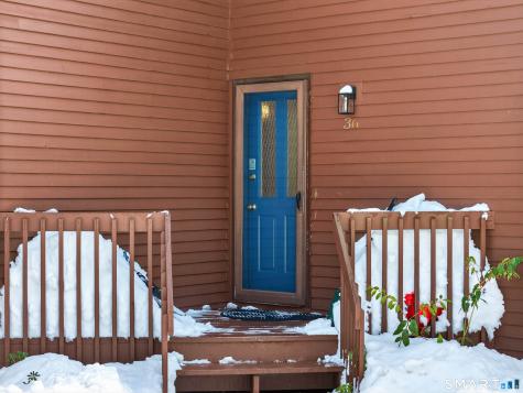 97 West Main Street East Lyme CT 06357