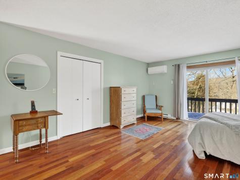 97 West Main Street East Lyme CT 06357