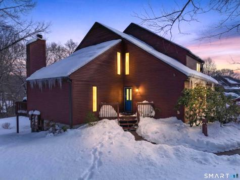 97 West Main Street East Lyme CT 06357