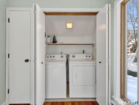 97 West Main Street East Lyme CT 06357