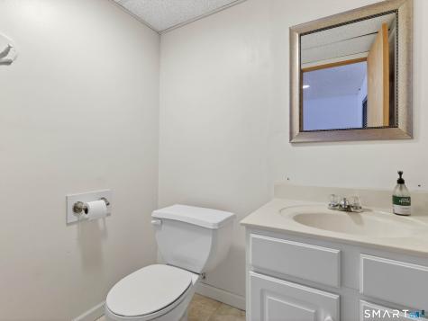 97 West Main Street East Lyme CT 06357