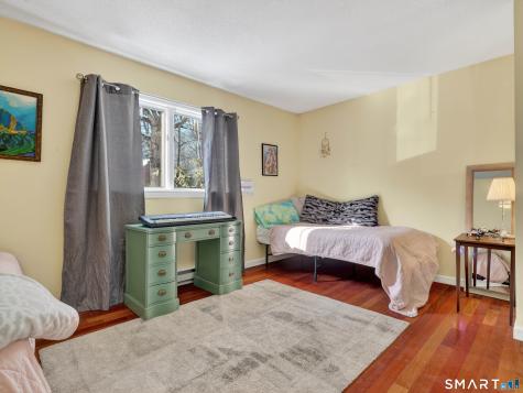 97 West Main Street East Lyme CT 06357