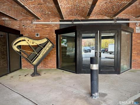 92 Main Street Deep River CT 06417