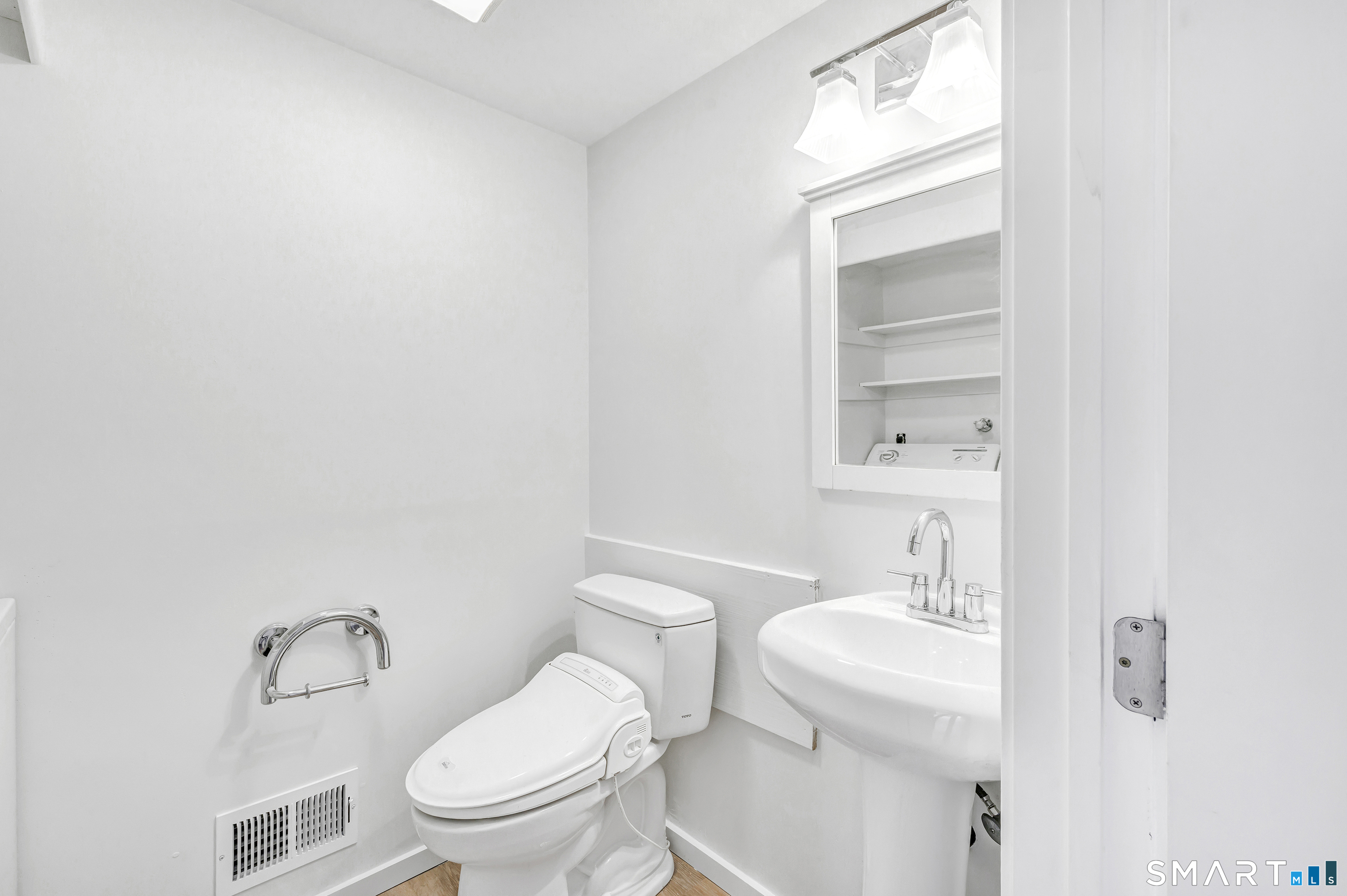 85 Viscount Drive Milford CT 06460