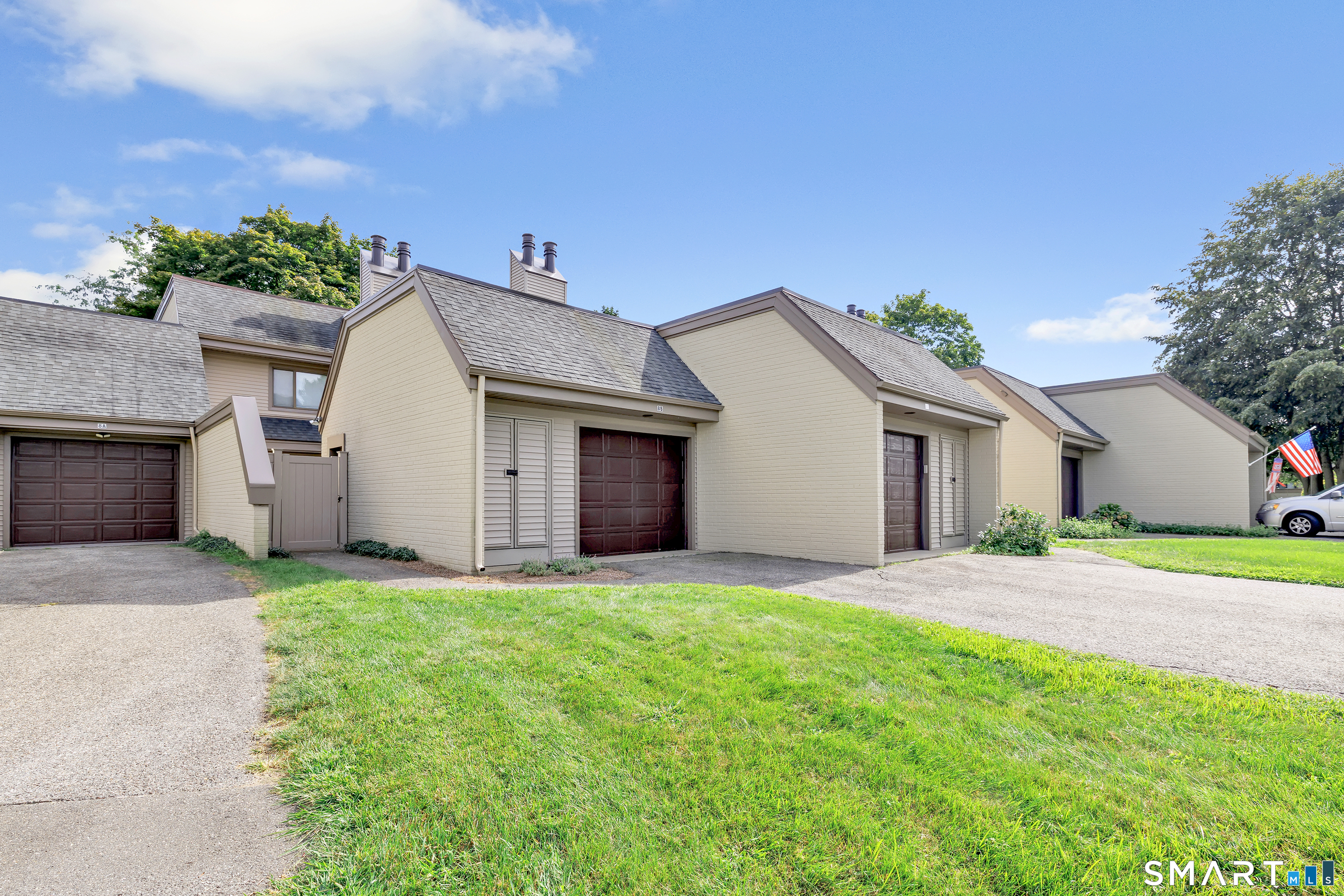 85 Viscount Drive Milford CT 06460