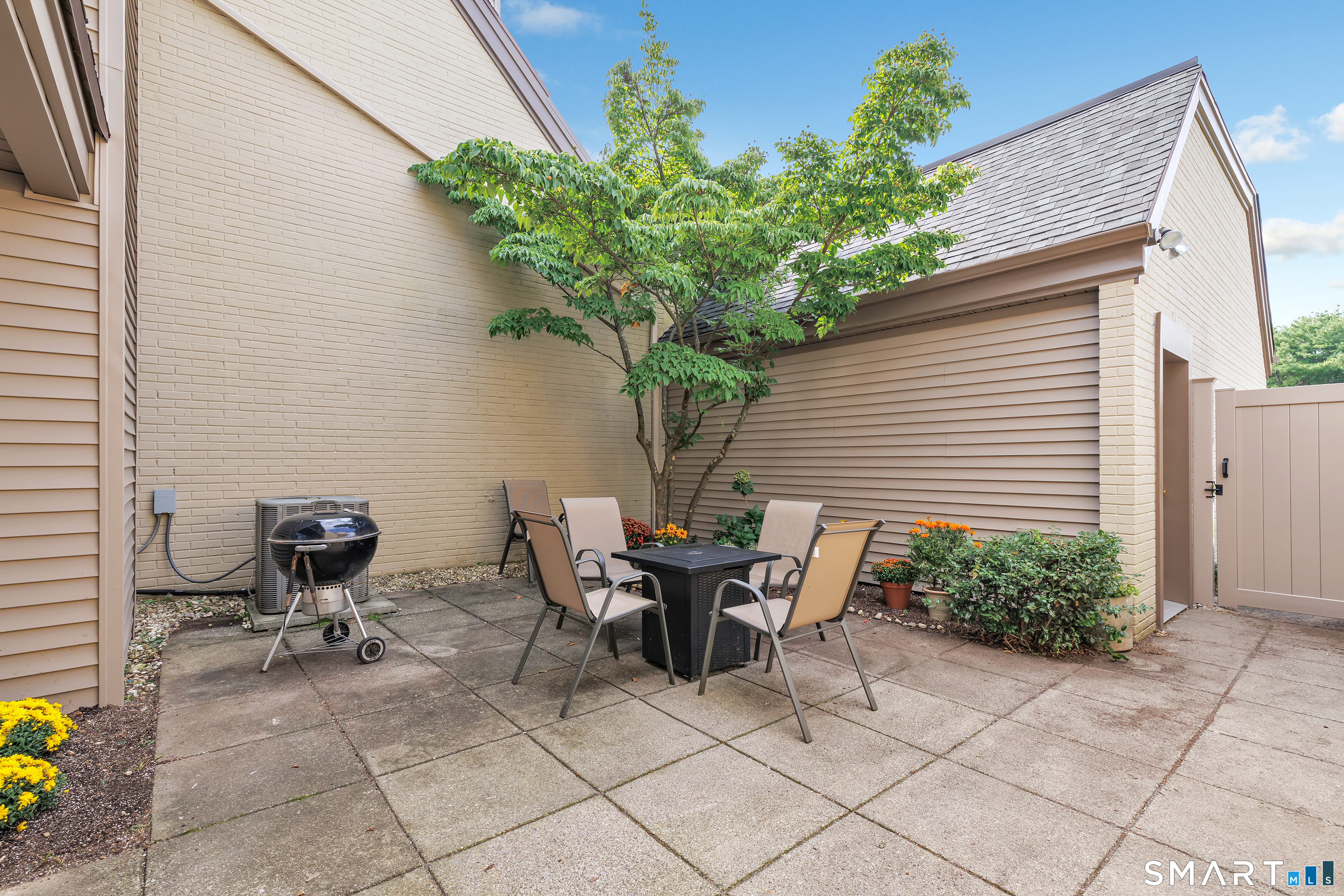85 Viscount Drive Milford CT 06460